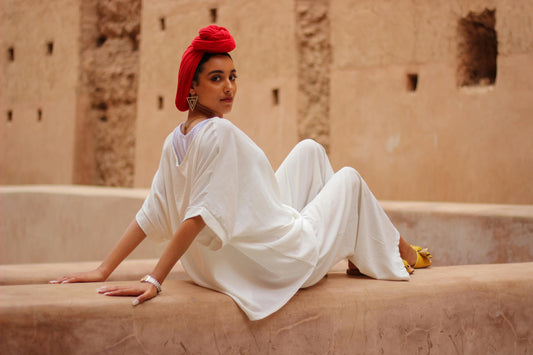A Fashionable Guide on How to Wear African Jewelry