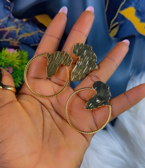Le continent Map Earrings set