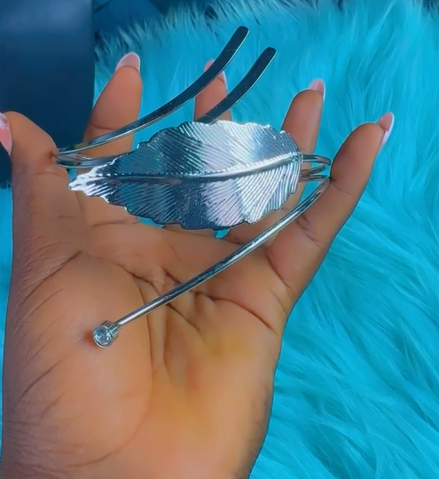 Silver Flower  Wrist Bracelet